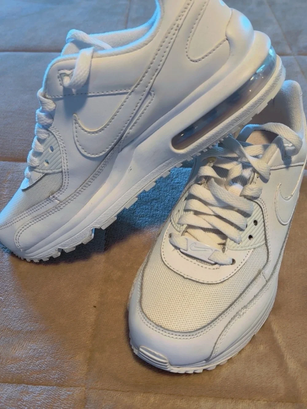 Nike Women’s White Air Max Style Trainer Sneakers